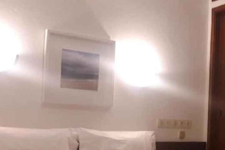Room 6 of 19