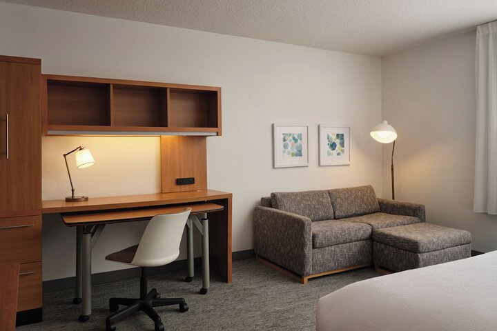 Room 17 of 32