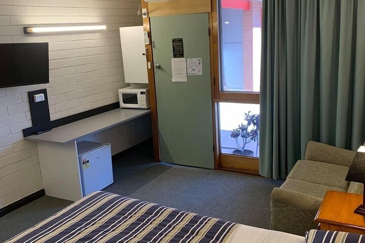 Room 4 of 54