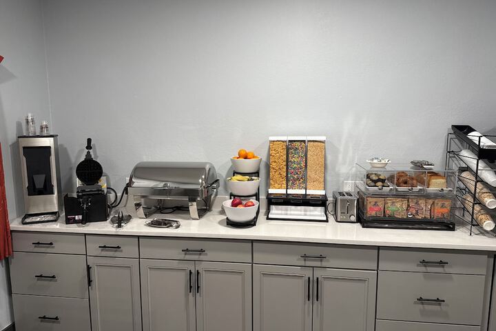 Breakfast/Coffee Service 11 of 16