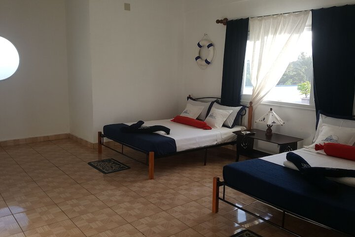 Room 16 of 28