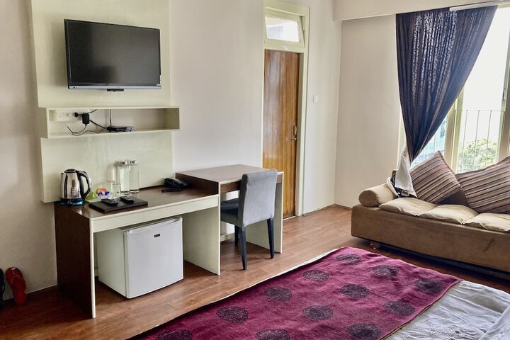 Room 34 of 61