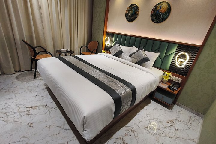 Room 17 of 60