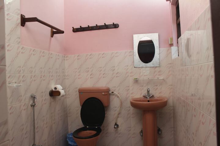 Room 19 of 76