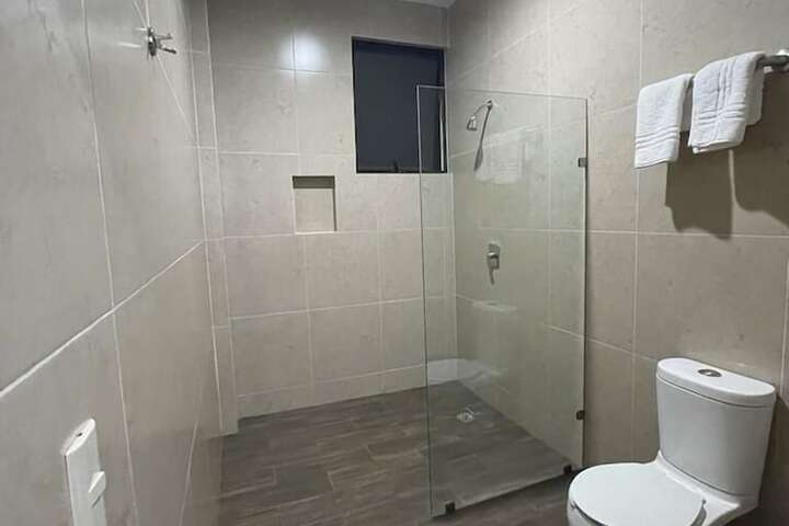 Room 13 of 22