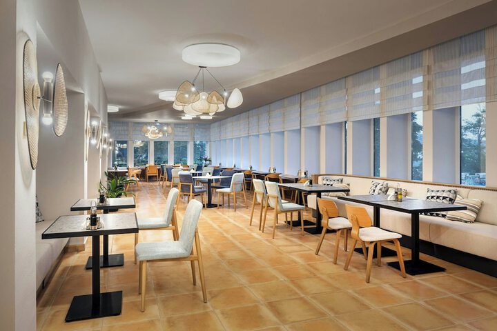 Dining 64 of 83
