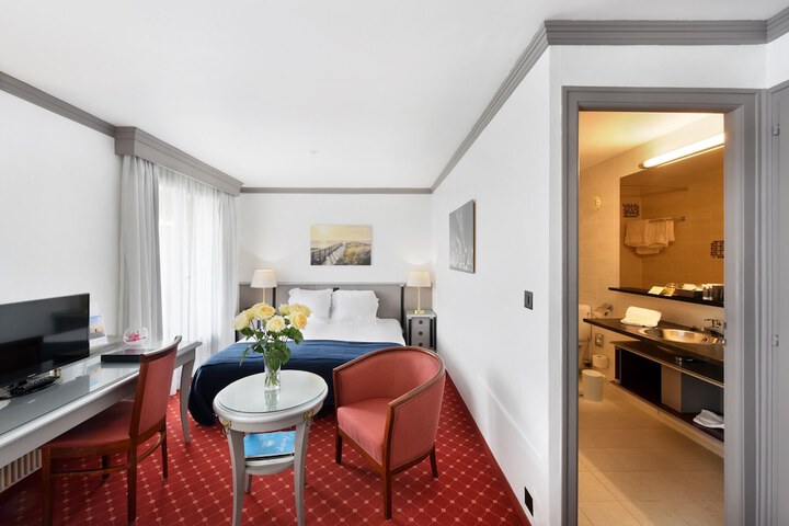 Room 15 of 57