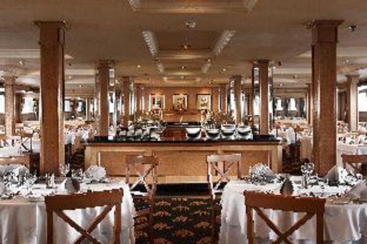 Dining 2 of 15