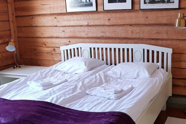 Room 10 of 60