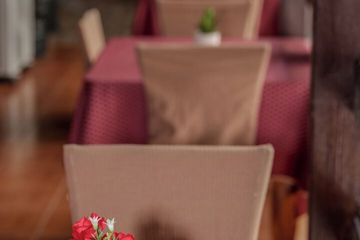 Dining 72 of 85