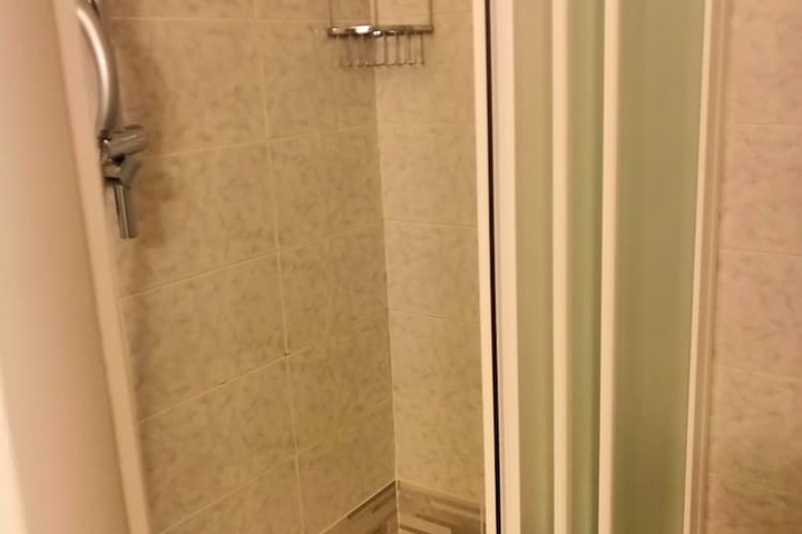 Room 15 of 28
