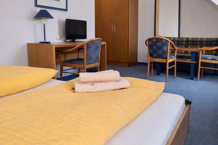 Room 5 of 29