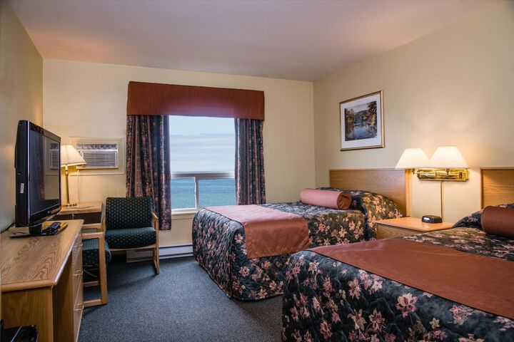 Room 15 of 141