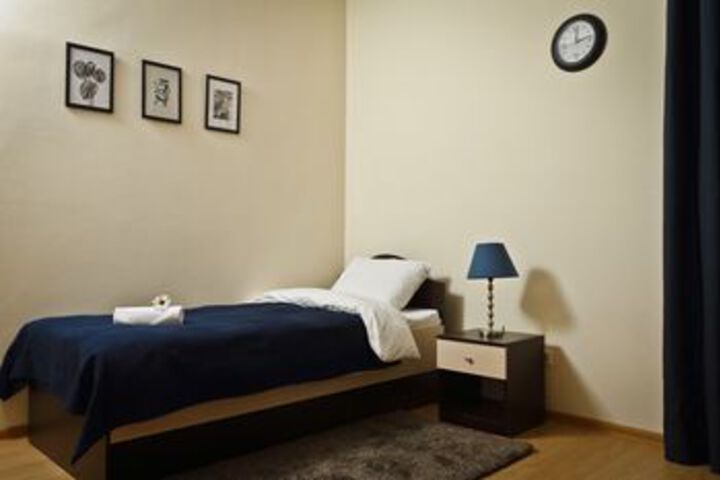Room 33 of 64