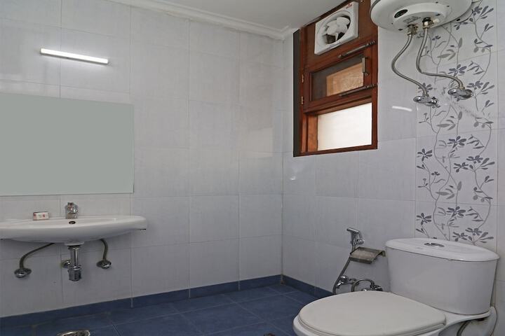 Room 26 of 27
