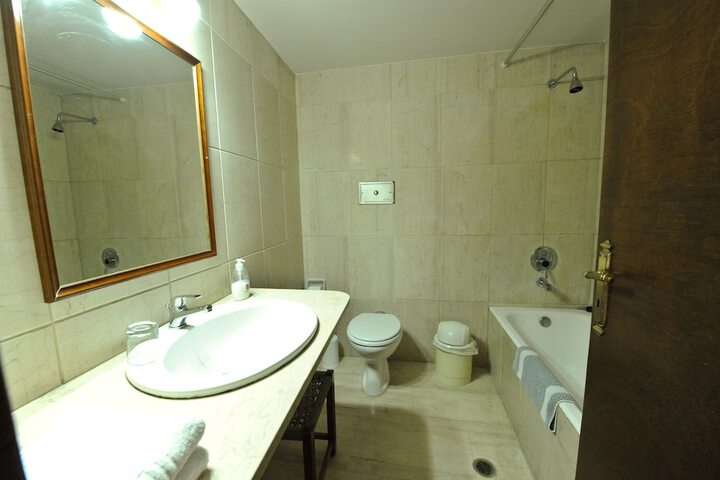 Room 42 of 130