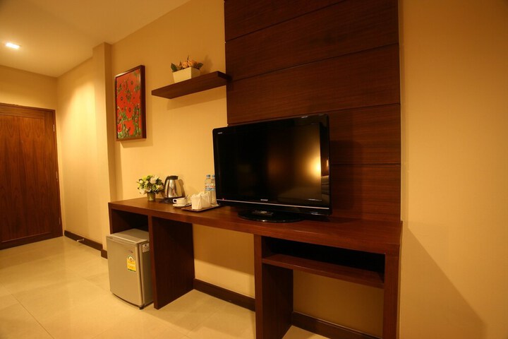 Room 12 of 34