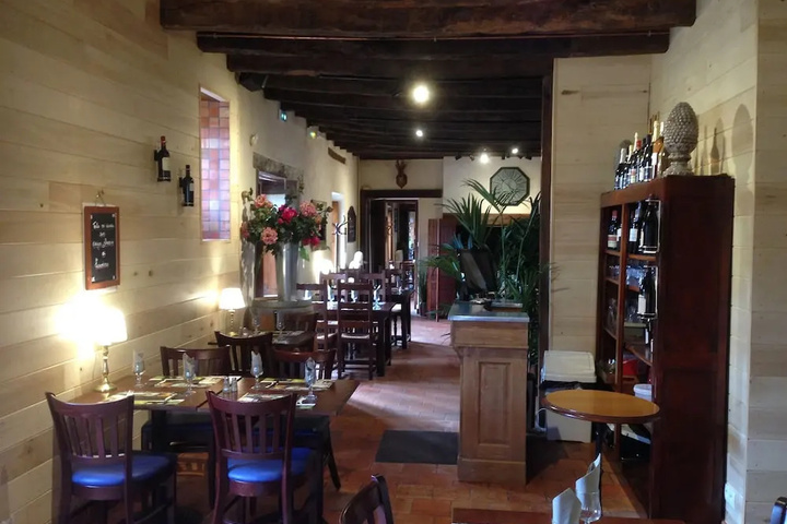 restaurant