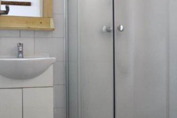 Victoria Poshtel Bucuresti