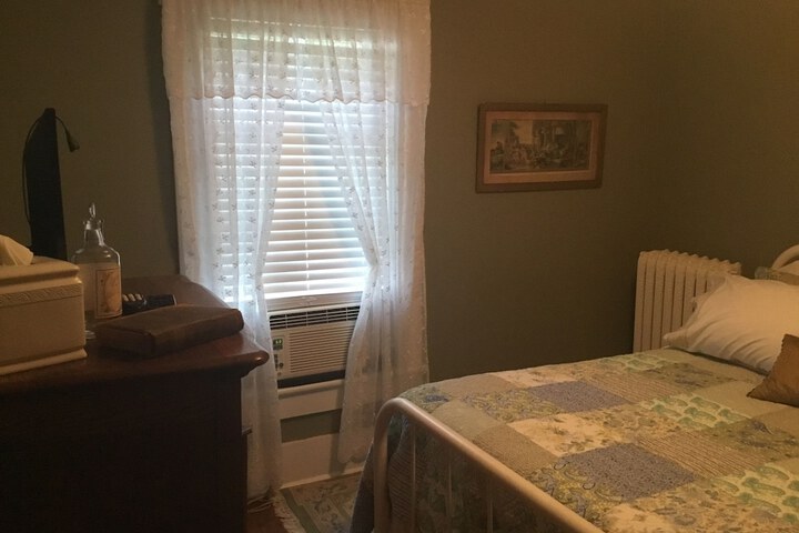 Room 7 of 47