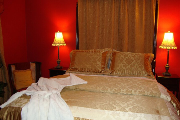 Room 8 of 36