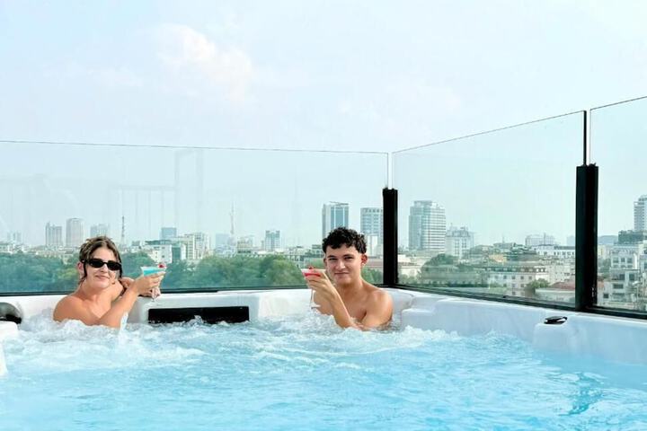 Pool 52 of 133