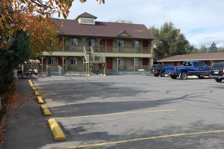 Property Grounds 33 of 35