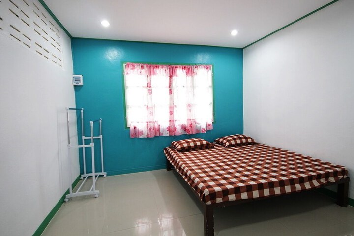 Room 18 of 90