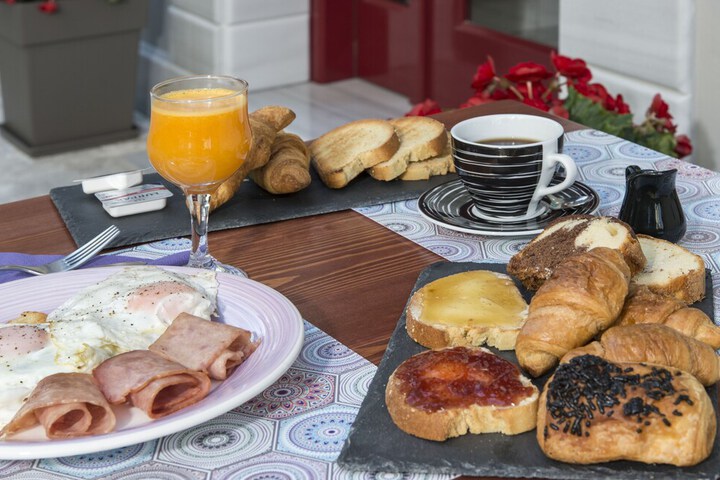 Breakfast/Coffee Service 54 of 63