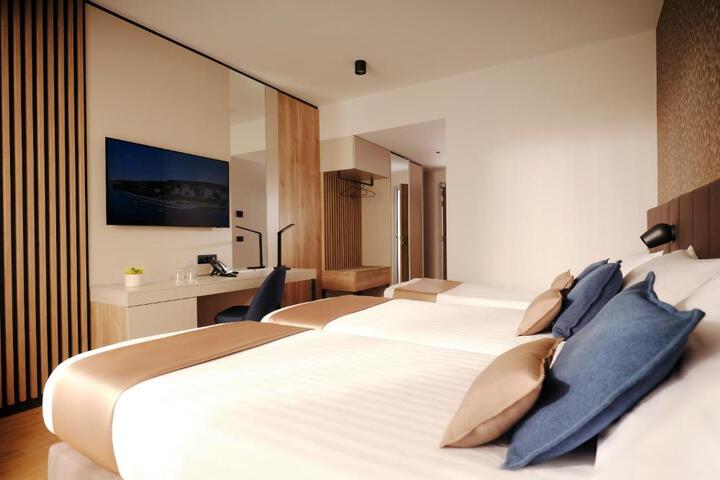General 4 of 69