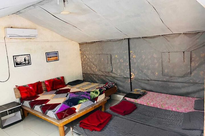 Room 14 of 26