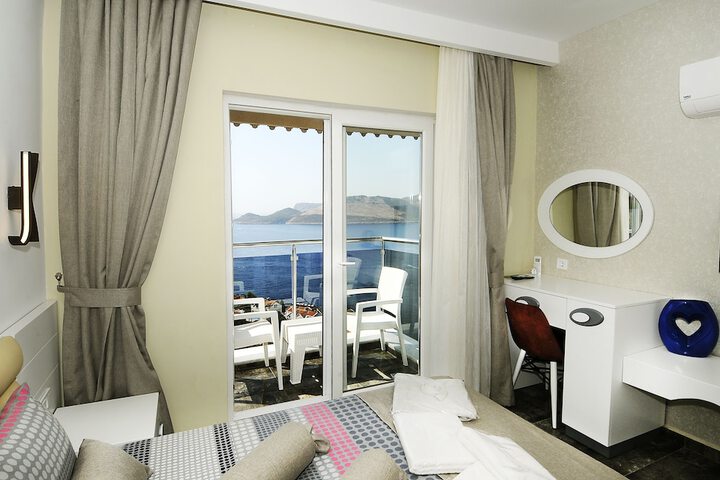 Room 17 of 119
