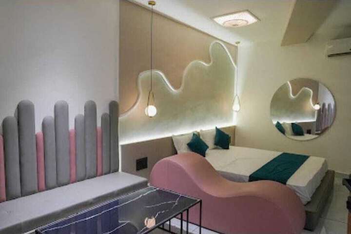 Room 7 of 20