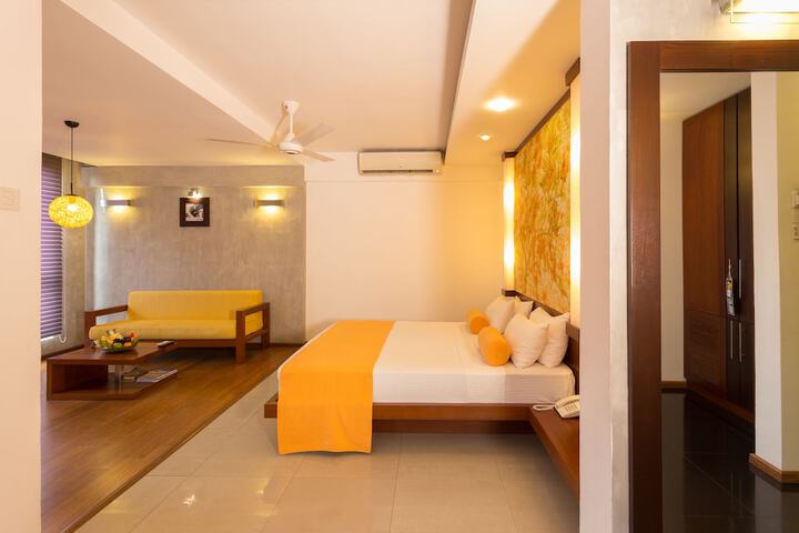 Room 56 of 210