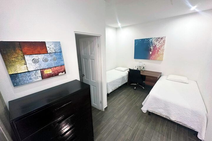 Room 26 of 46