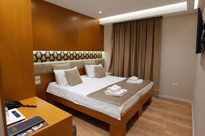 Room 12 of 45