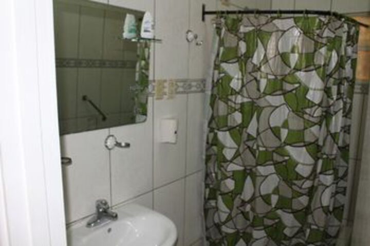 Room 14 of 77