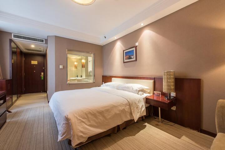 Room 7 of 54