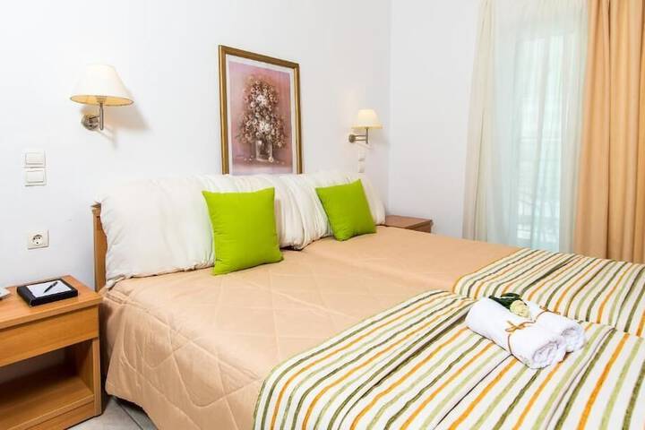 Room 2 of 21