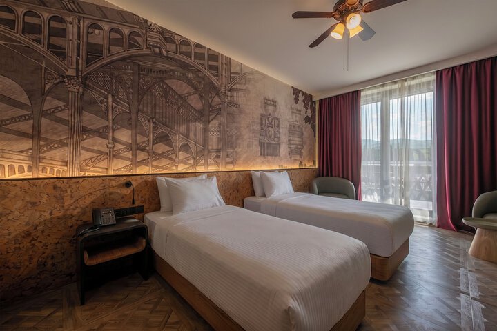 Room 22 of 53