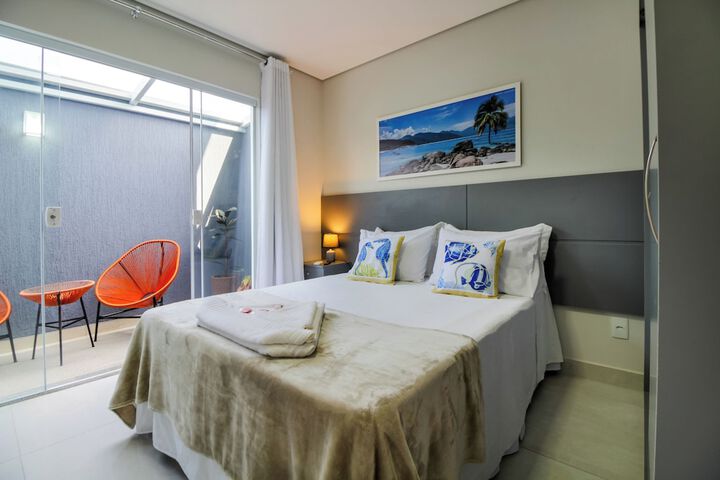 Room 28 of 185