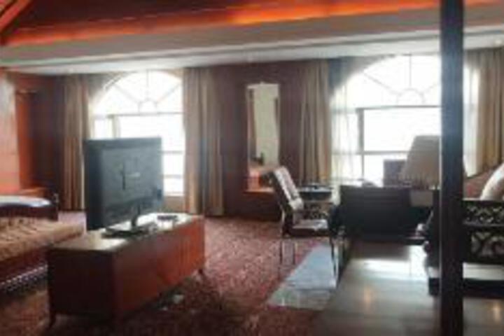 Room 16 of 18