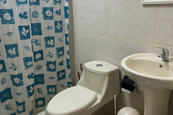 Room 120 of 178