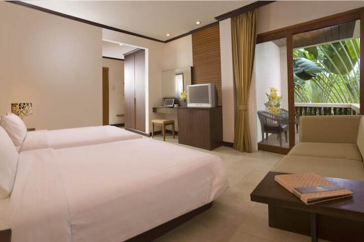 Room 3 of 42