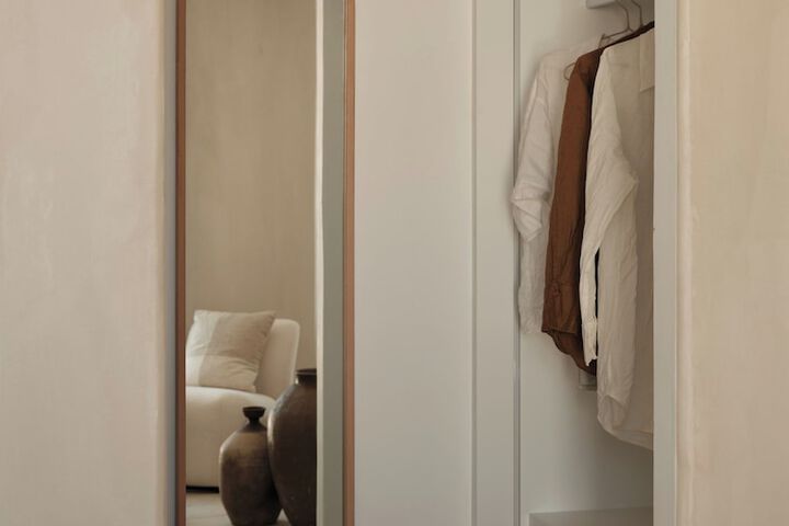 Room 10 of 85