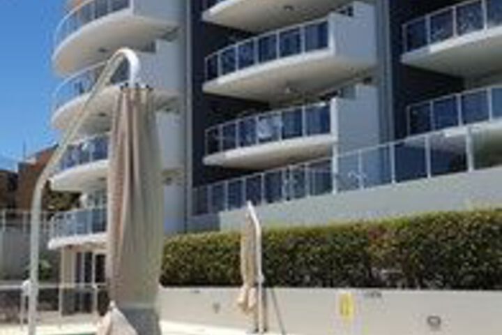 Hotel Exterior 6 of 22