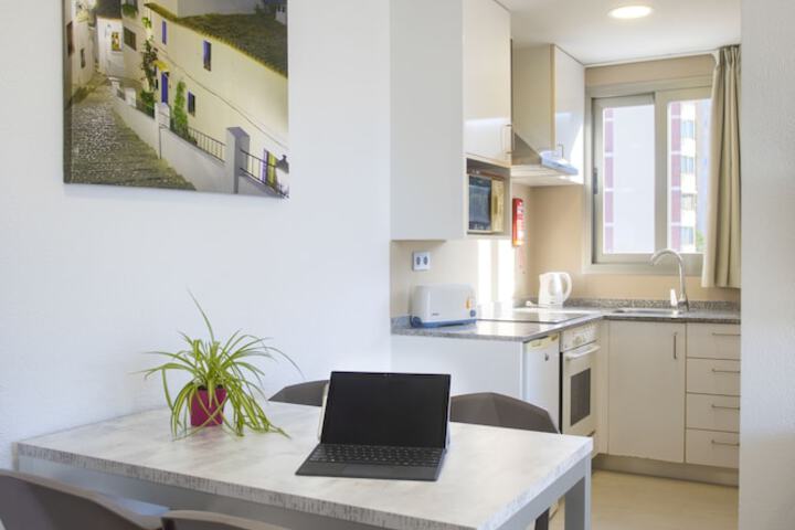 Private kitchenette