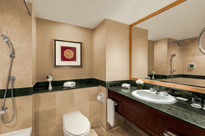 Room 44 of 79