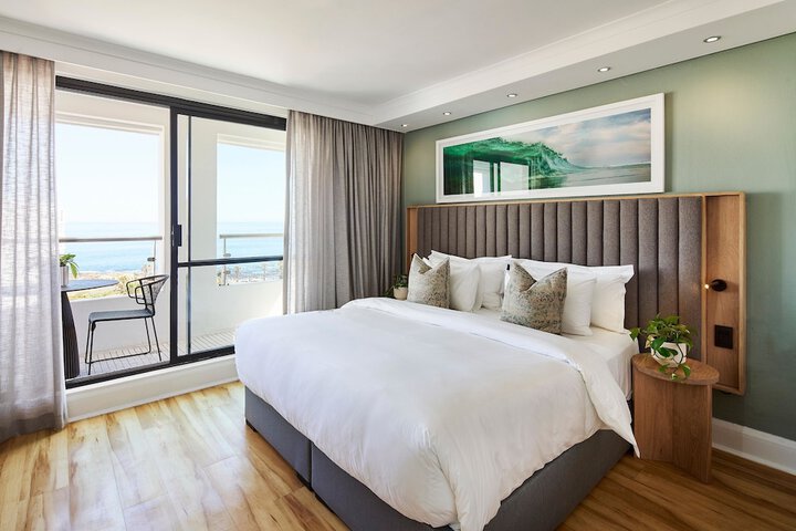 Room 35 of 204
