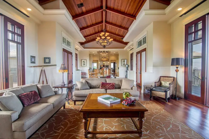 Photo of Rainbow Hale Estate by RedAwning
